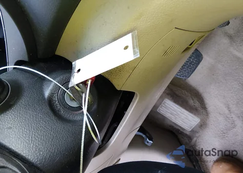 2010 Toyota Highlander Base V6 z USA, uszkodzony, nr VIN 5TDBK3EH8AS025293